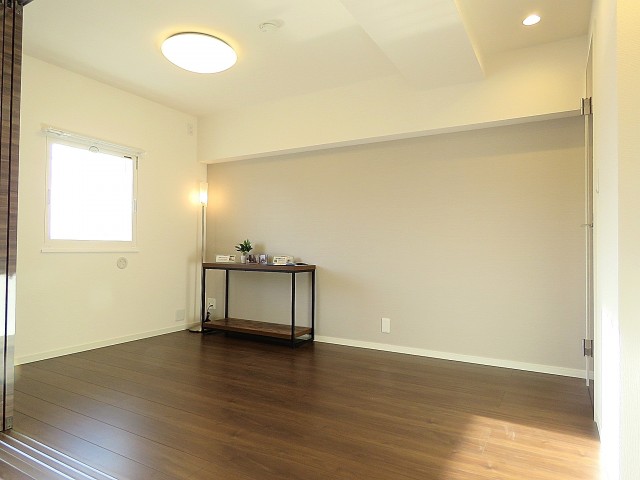 サードリハイツ本館 洋室約6.1帖 サードリハイツ本館 洋室約6.1帖