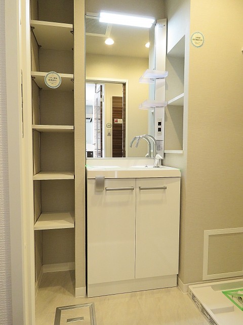 サードリハイツ本館　洗面化粧台