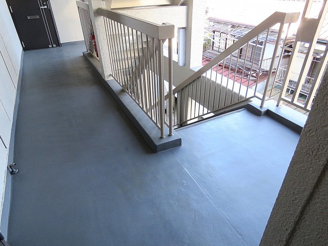 祐天寺コーポラス　共用廊下
