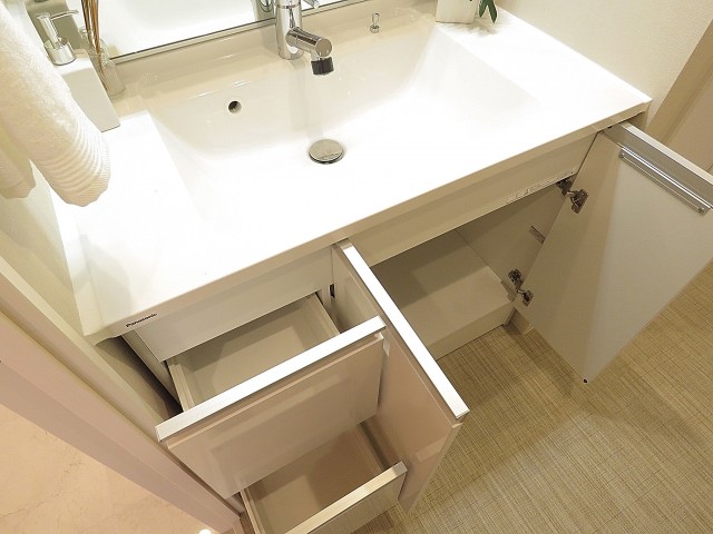 キャッスル共進マンション　洗面化粧台