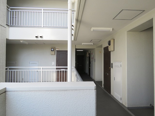 朝日プラザ北新宿　共用廊下
