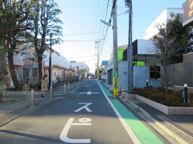 コージーコート二子玉川　前面道路