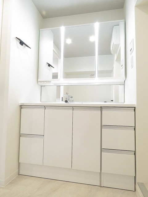 モナーク三軒茶屋　洗面化粧台