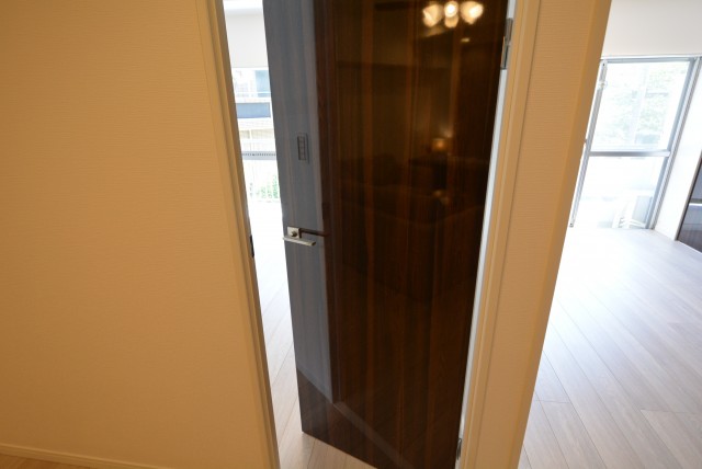 マンション雅叙苑 洋室2