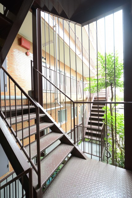 ライオンズマンション学芸大学 外廊下