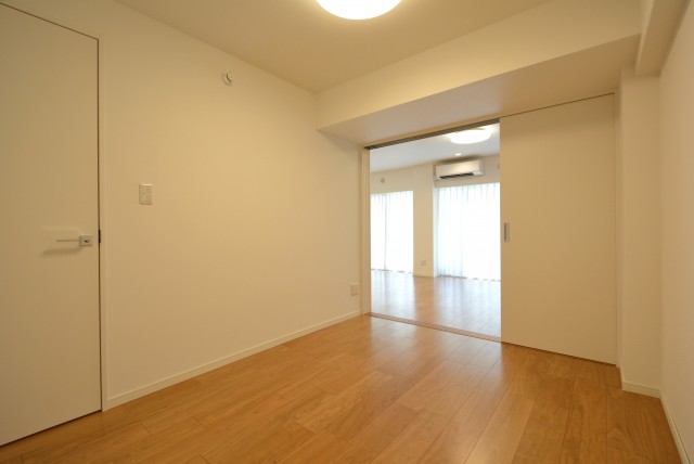 神楽坂ハウス 洋室1