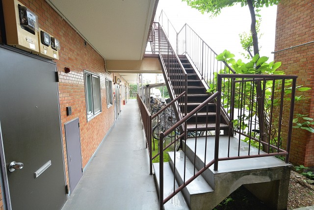 ライオンズマンション学芸大学 外廊下