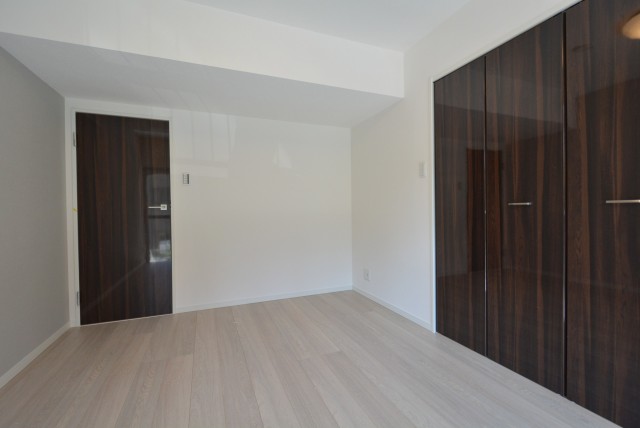 マンション雅叙苑 洋室2