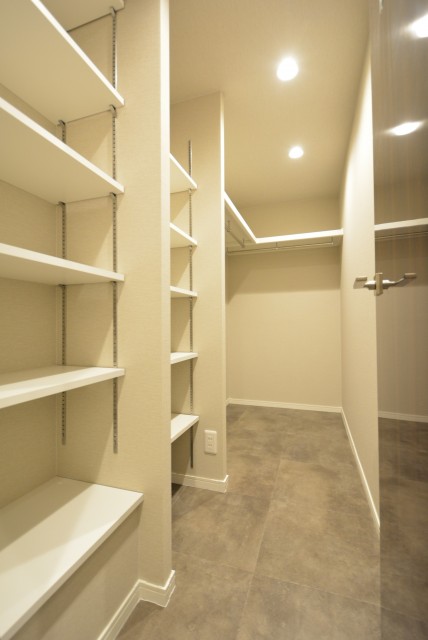 マンション雅叙苑 玄関