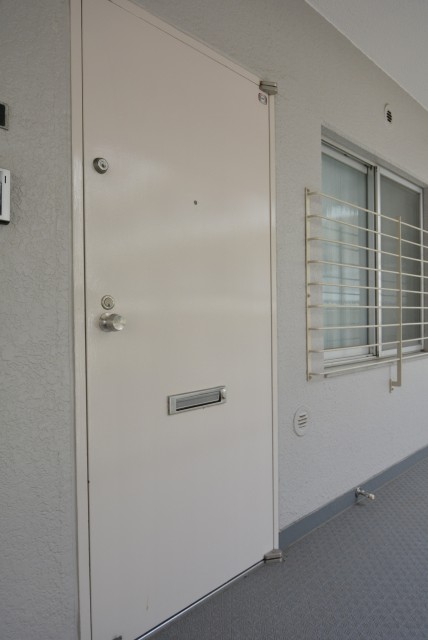 神楽坂ハウス 玄関