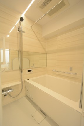 御苑フラワーマンション 浴室