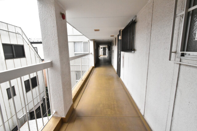 東山コーポラス 玄関