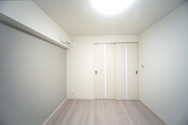 日商岩井碑文谷マンション 洋室2