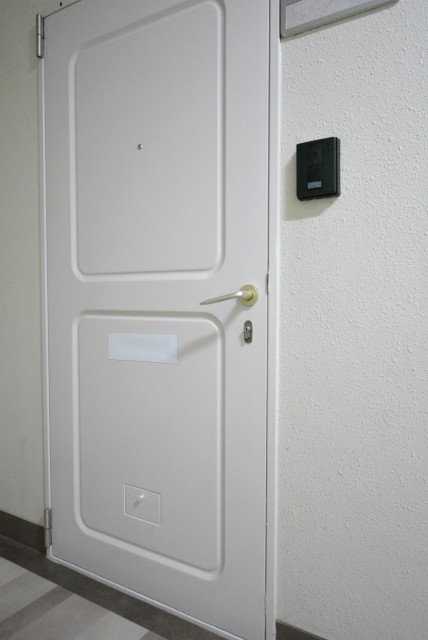 御苑フラワーマンション玄関