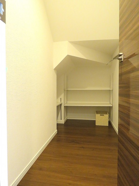 馬事公苑前ハイム　納戸約2.1帖