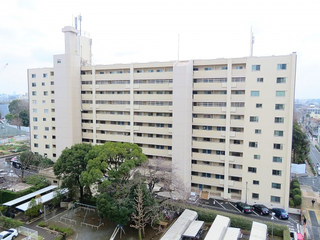 馬事公苑前ハイム　南棟外観