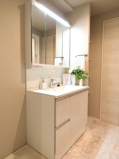シティハウス西大久保　洗面化粧台