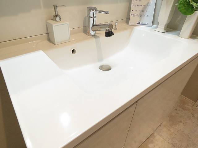 シティハウス西大久保　洗面化粧台
