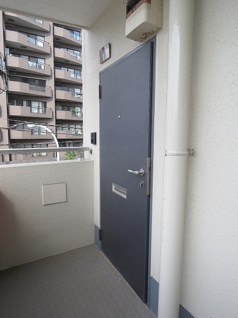 松見坂武蔵野マンション　玄関扉