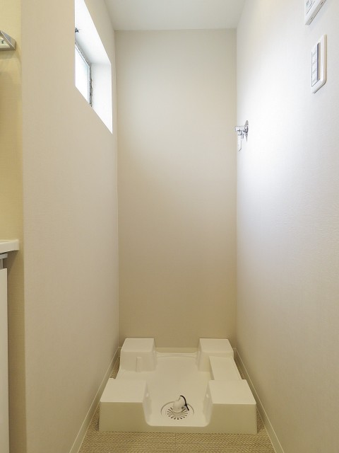 松見坂武蔵野マンション　洗濯機置場