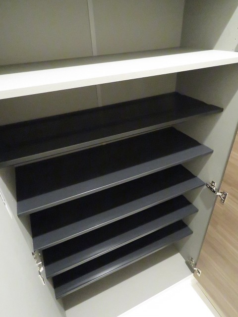 ライオンズマンション三軒茶屋第3　シューズボックス