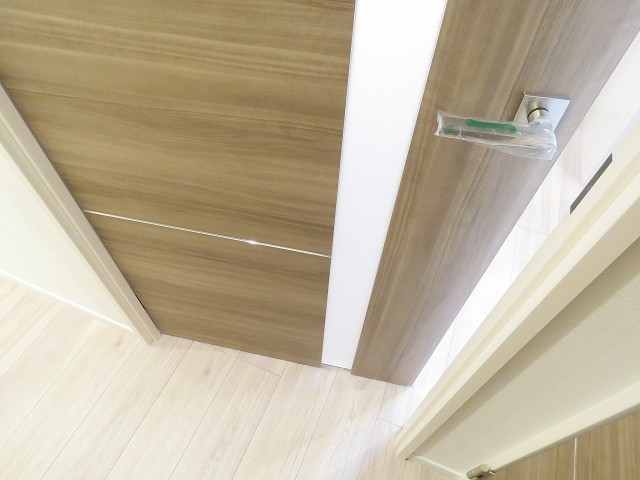 ライオンズマンション三軒茶屋第3　LDK扉