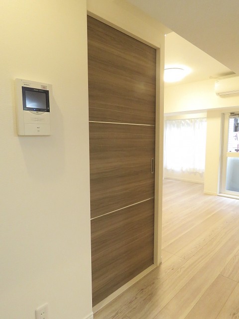 ライオンズマンション三軒茶屋第3　洋室扉