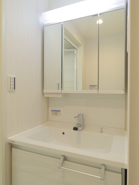 ライオンズマンション三軒茶屋第3　洗面化粧台