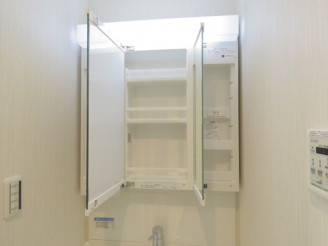 ライオンズマンション三軒茶屋第3　洗面化粧台