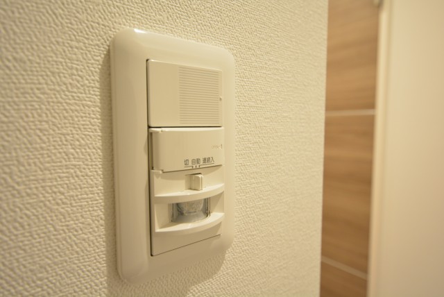 御苑フラワーマンション玄関