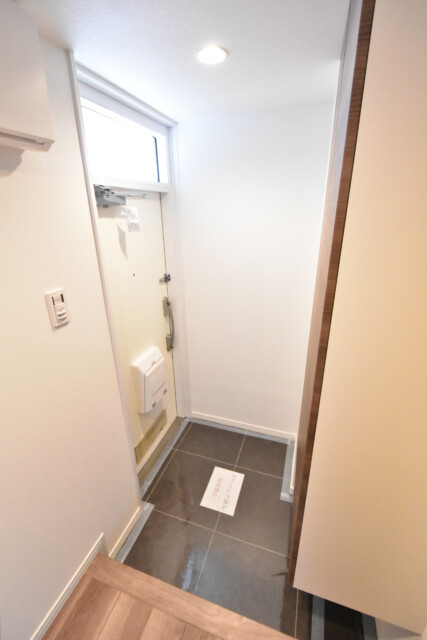 東山コーポラス 玄関