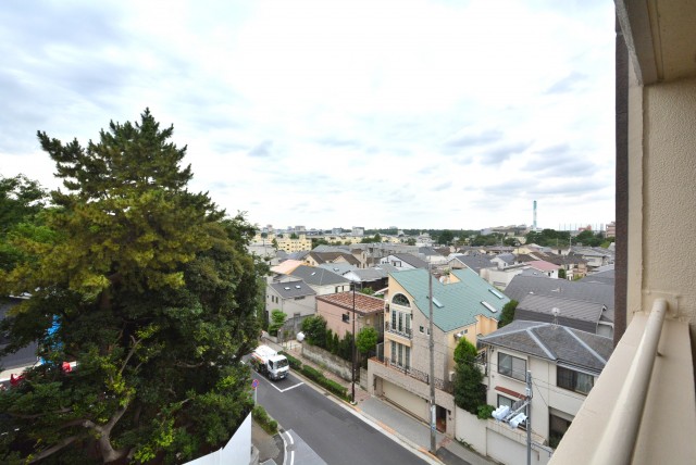 馬事公苑前ハイム1号棟 バルコニー