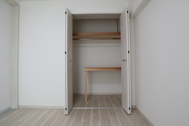 秀和南大井レジデンス洋室