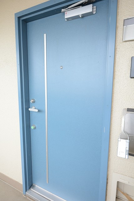 馬事公苑前ハイム2号棟 玄関