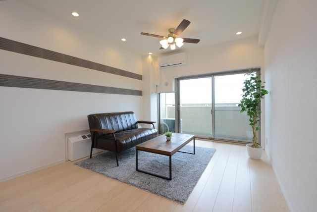 馬事公苑前ハイム2号棟 リビング・ダイニング