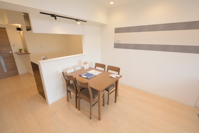 馬事公苑前ハイム2号棟 リビング・ダイニング