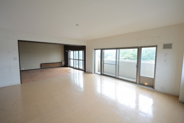 馬事公苑前ハイム1号棟 リビング・ダイニング