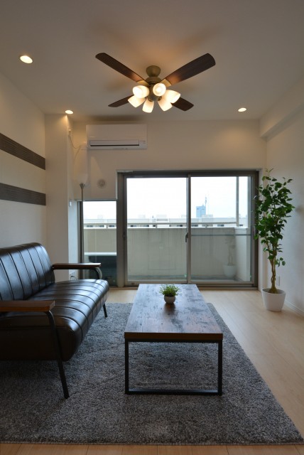 馬事公苑前ハイム2号棟 リビング・ダイニング