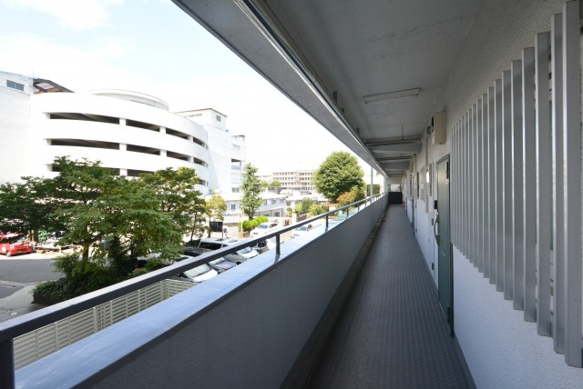 戸山ハイツ 外廊下