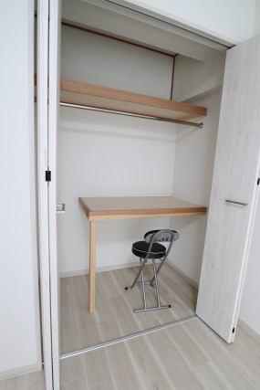 秀和南大井レジデンス洋室