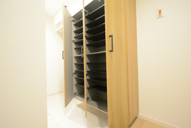 ライオンズマンション玉堤 玄関