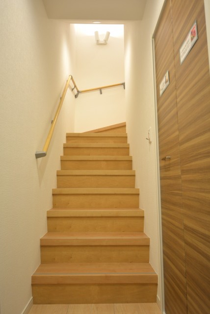 馬事公苑前ハイム2号棟 階段