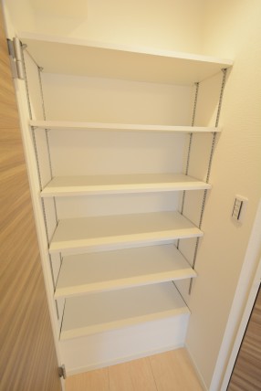 馬事公苑前ハイム2号棟 洋室1