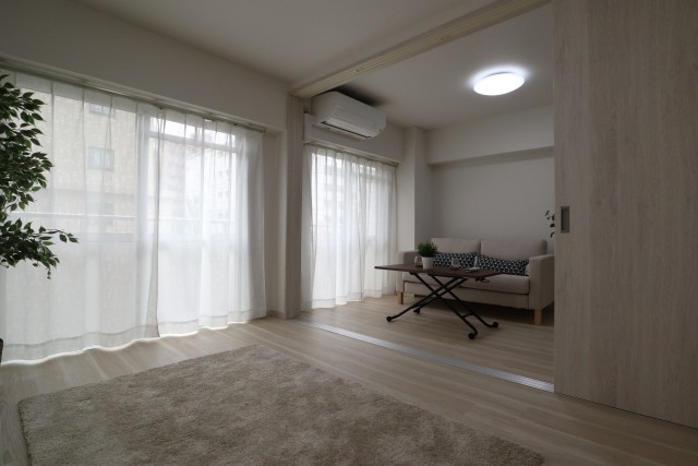 秀和南大井レジデンス洋室