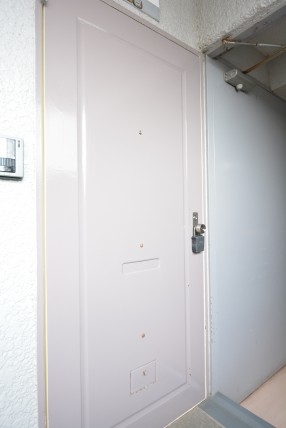 モナーク三軒茶屋 玄関