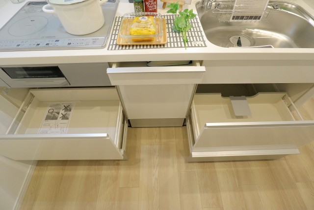 日商岩井桜新町マンション キッチン