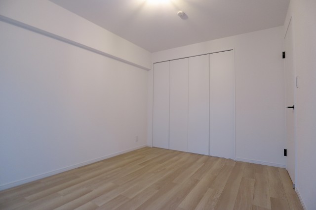 日商岩井桜新町マンション 洋室2