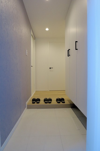 日商岩井桜新町マンション 玄関前