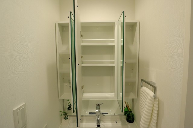 日商岩井桜新町マンション　洗面