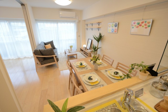 サンドエル松原 リビング・ダイニング